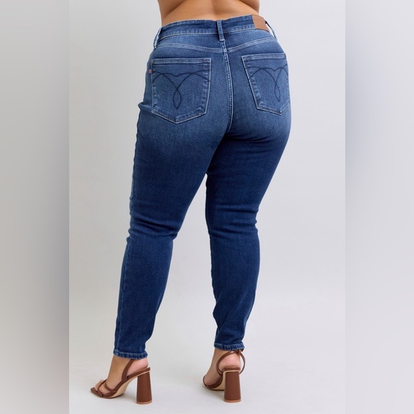 Judy Blue Full Size Washed Thermal Skinny Jeans Plus Size - Picture 8 of 9
